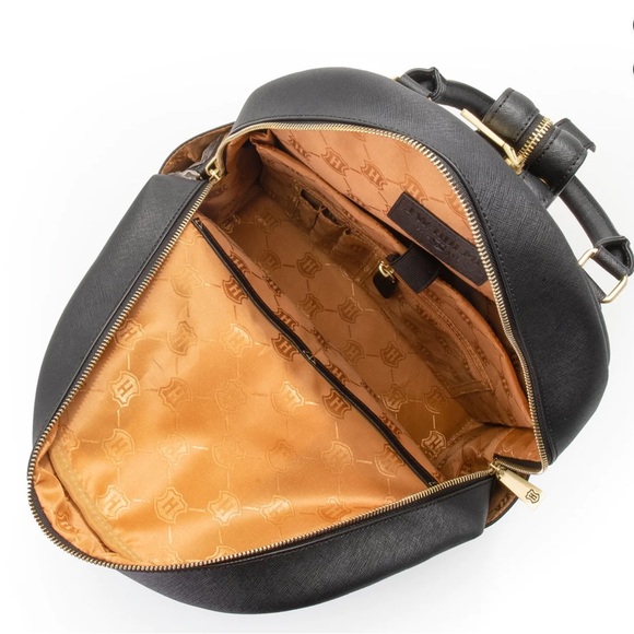 NWT JW Hulme Emma Convertible Black Leather Backpack - Picture 4 of 16